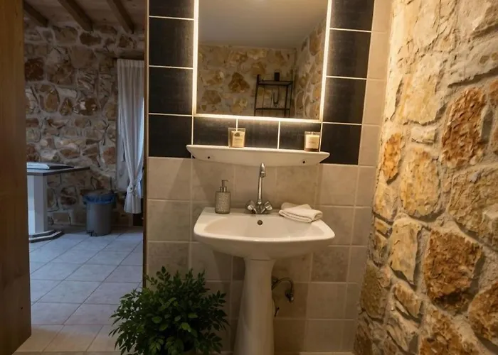 Estate Tsiati Pirgiotika